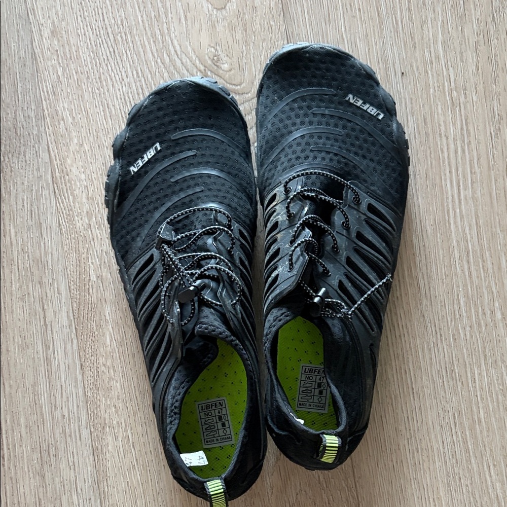 Black Athletic Footwear swim shoes